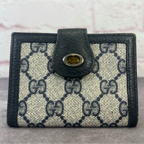 Gucci Handbags - Gucci GG Supreme Canvas Vintage Compact Card Wallet Blue